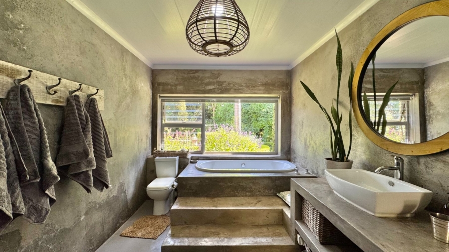 5 Bedroom Property for Sale in Caledon Western Cape